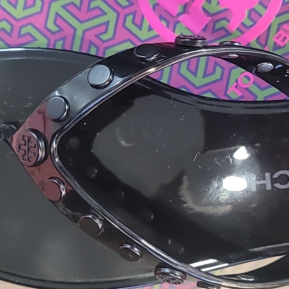 Tory Burch size 8 black jelly flip flops - Picture 3 of 5
